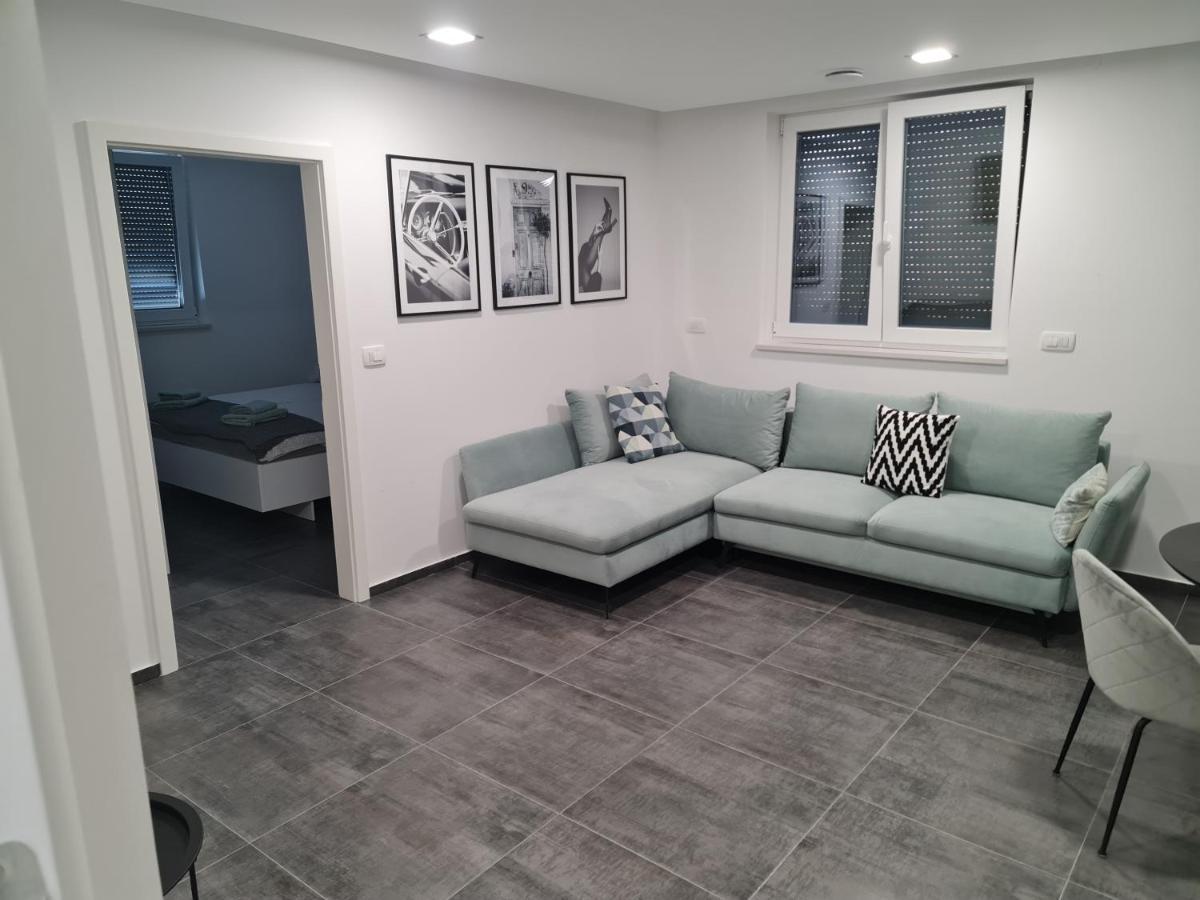 Villa Capris Apartments Koper Extérieur photo